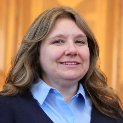 Tammy Lee, Financial Administrator